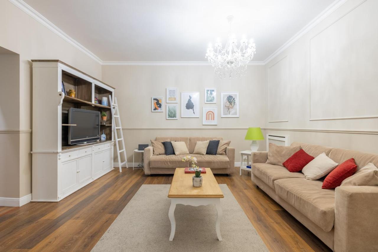 Charming Apartment With Patio A Few Steps From Colosseum Eksteriør billede