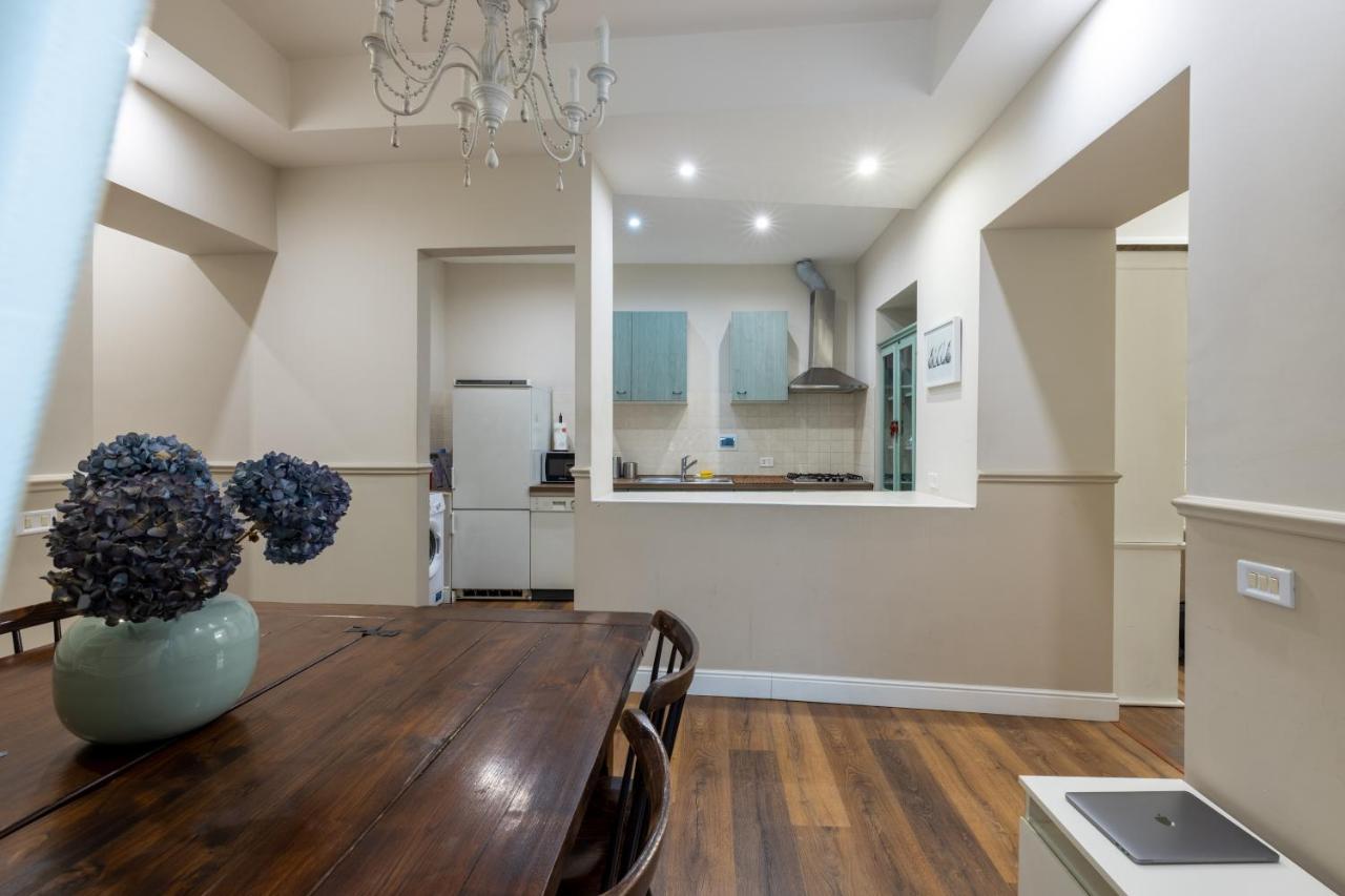 Charming Apartment With Patio A Few Steps From Colosseum Eksteriør billede