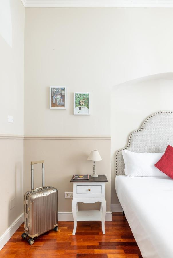 Charming Apartment With Patio A Few Steps From Colosseum Eksteriør billede