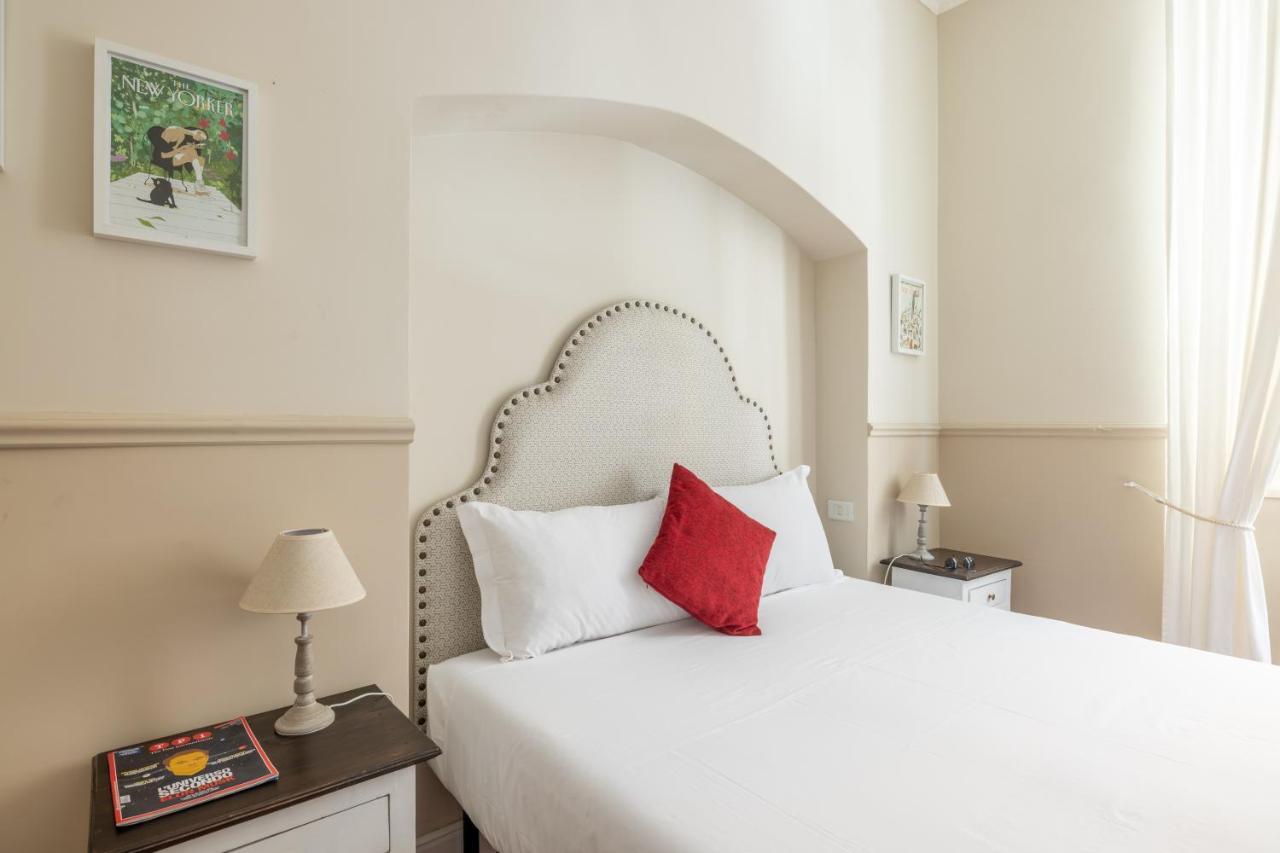 Charming Apartment With Patio A Few Steps From Colosseum Eksteriør billede