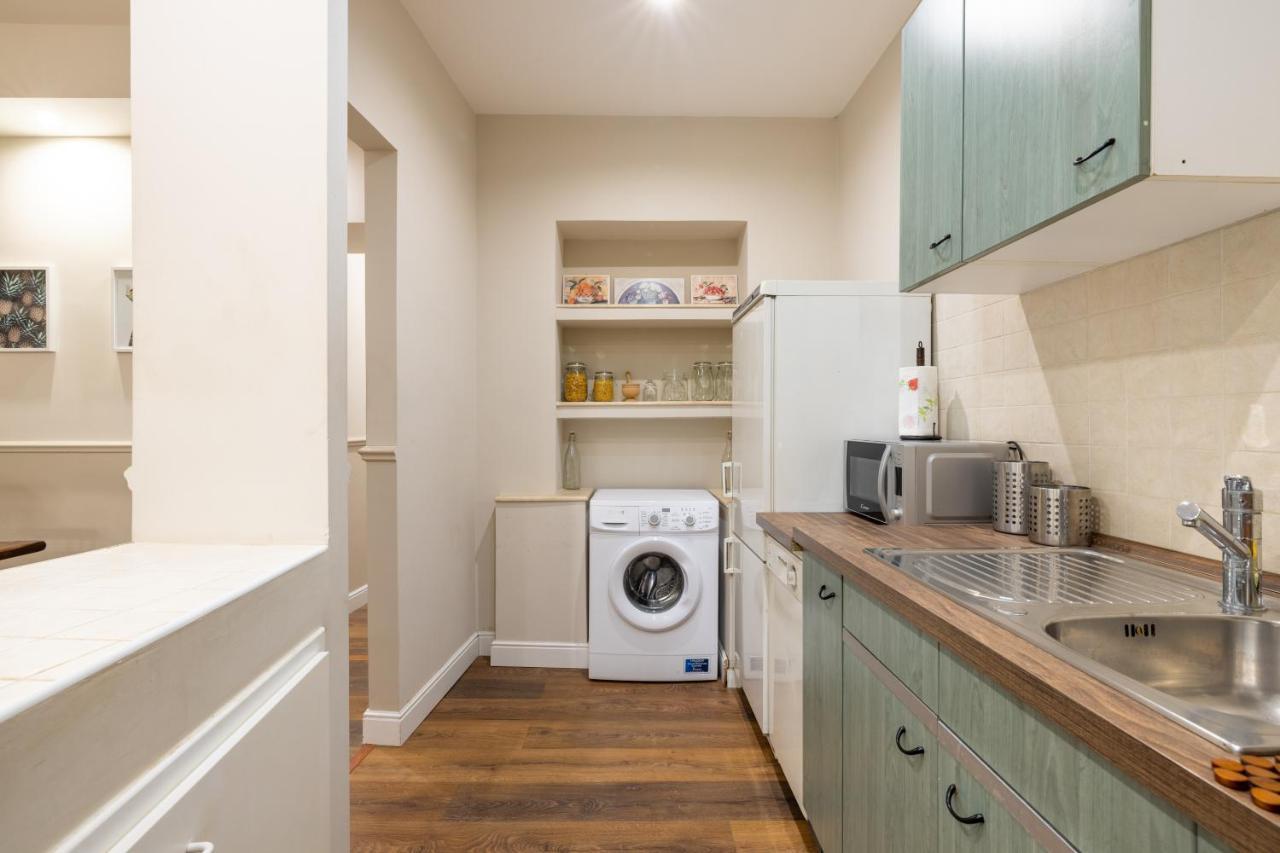 Charming Apartment With Patio A Few Steps From Colosseum Eksteriør billede