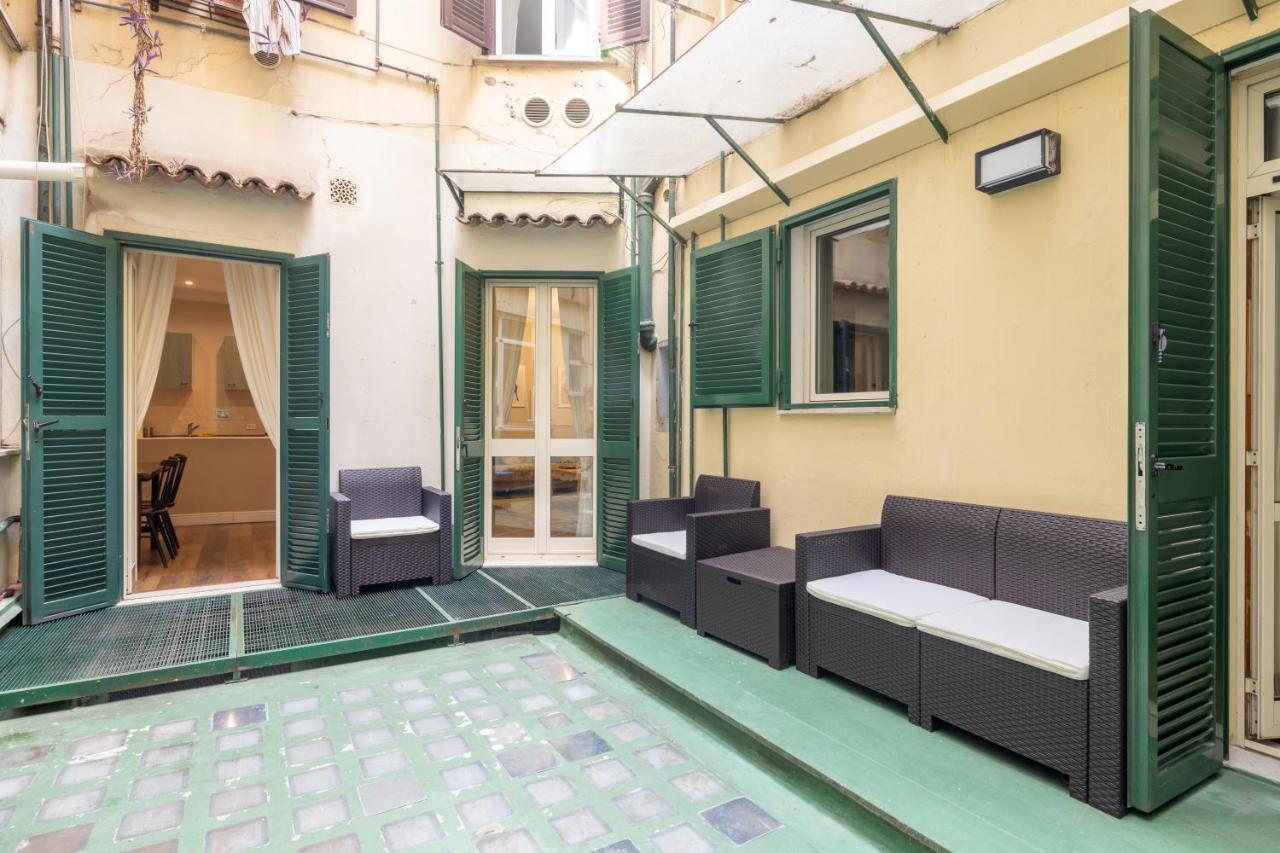 Charming Apartment With Patio A Few Steps From Colosseum Eksteriør billede